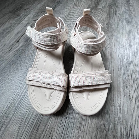 Vionic Walk Max Wanderer Women's Walking Sandal size 7 wide striped - Picture 1 of 9